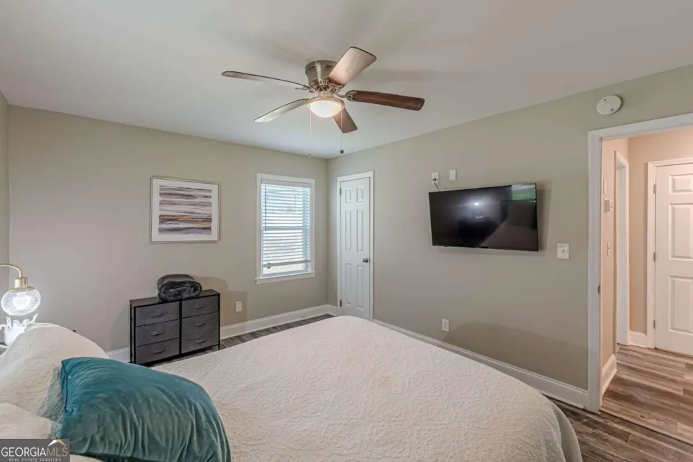 3182 Lake AVE Hapeville, GA 30354