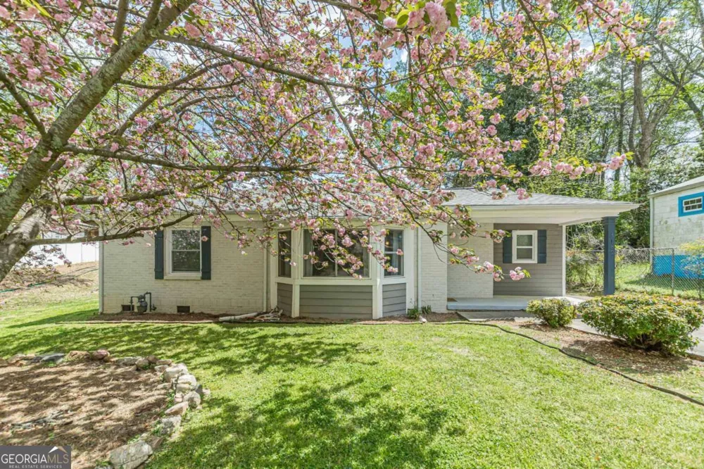 3182 Lake AVE Hapeville, GA 30354