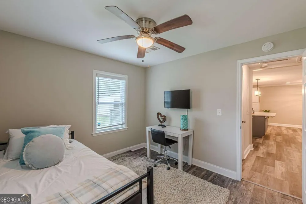 3182 Lake AVE Hapeville, GA 30354