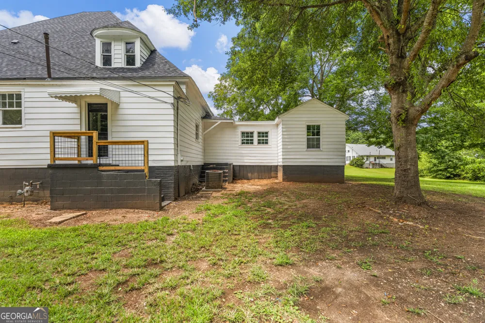 210 N 14th ST Lanett, AL 36863