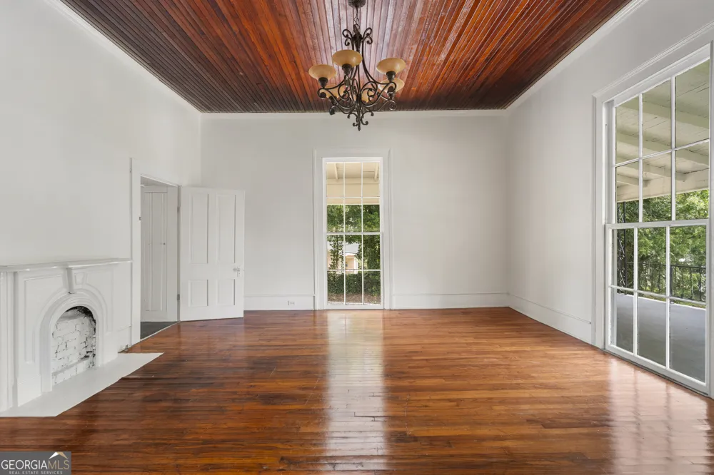 210 N 14th ST Lanett, AL 36863