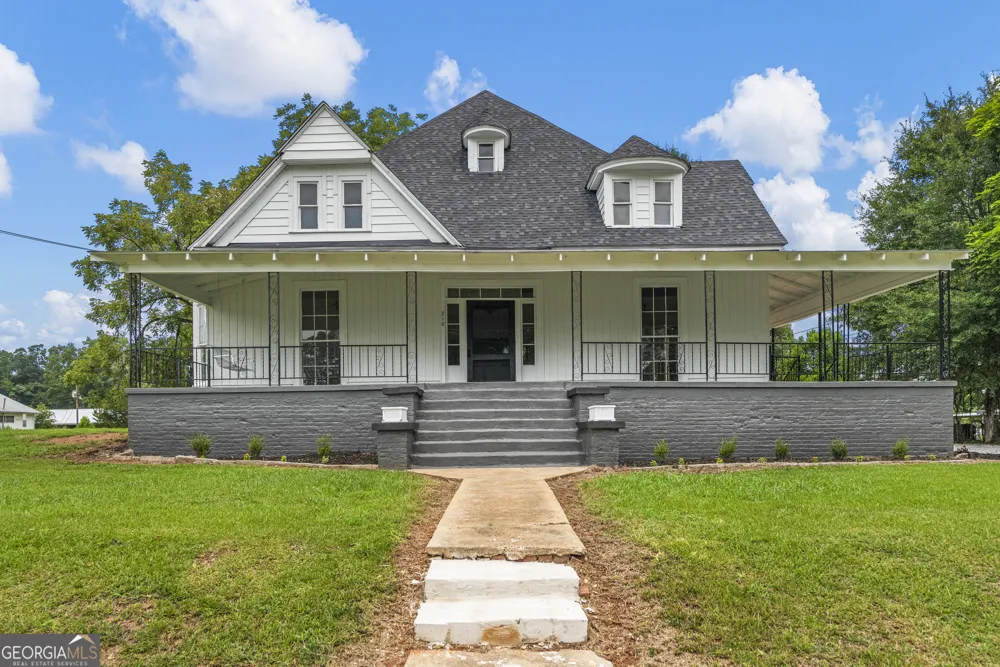 210 N 14th ST Lanett, AL 36863