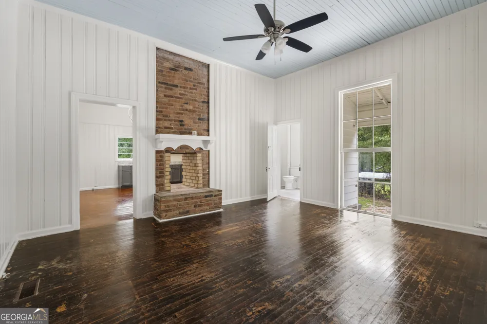 210 N 14th ST Lanett, AL 36863