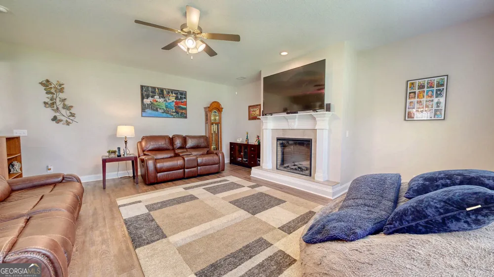 126 SamsDrive Guyton, GA 31312