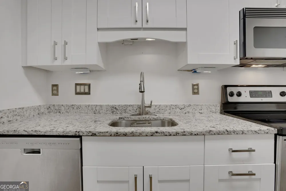 3843 Woodridge WAY Tucker, GA 30084