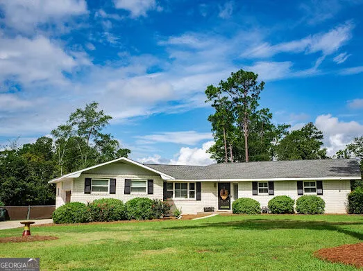 460 S College ST Metter, GA 30439