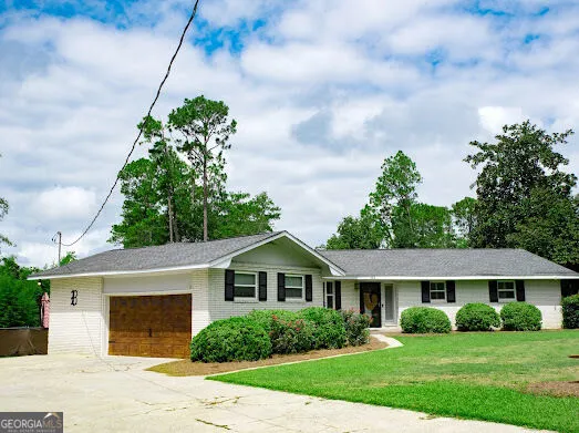 460 S College ST Metter, GA 30439