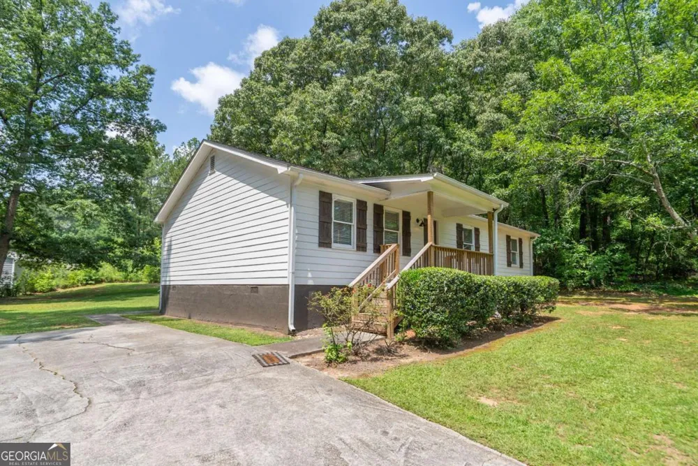 5240 Emmett Still RD Loganville, GA 30052