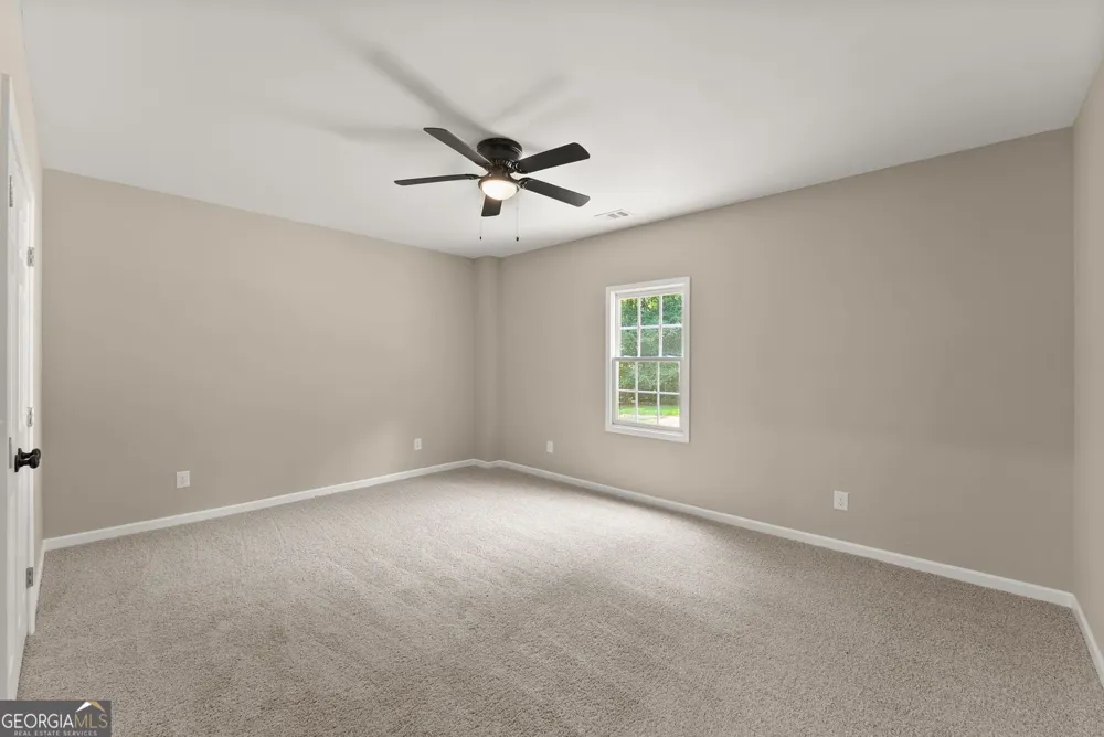1194 Foster RD Statham, GA 30666