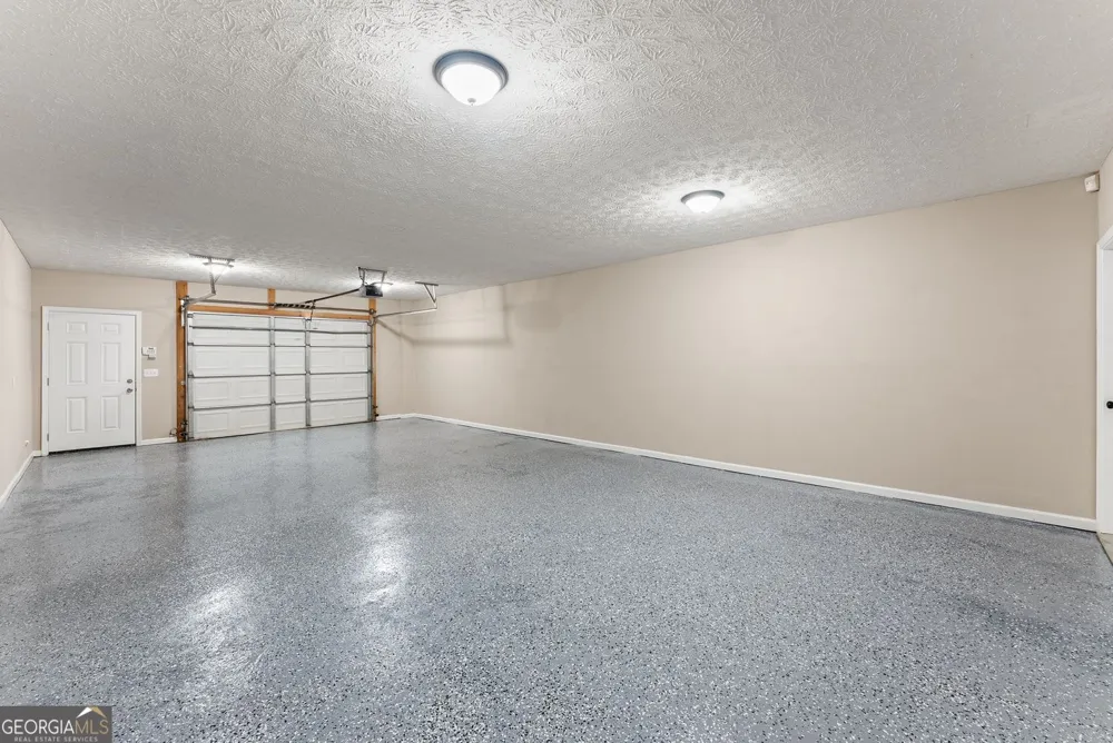 1194 Foster RD Statham, GA 30666