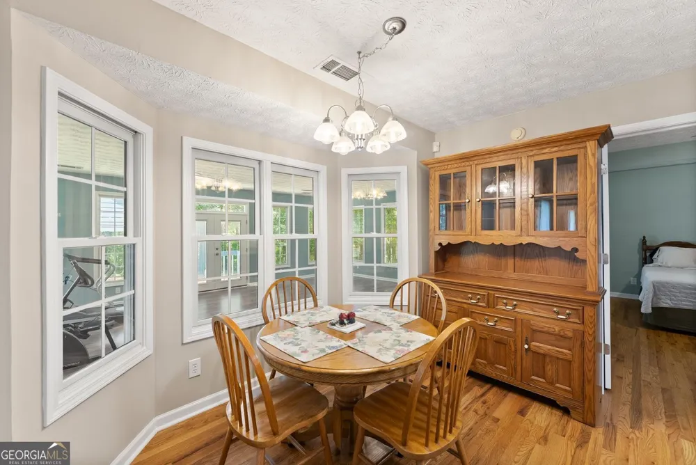 1194 Foster RD Statham, GA 30666