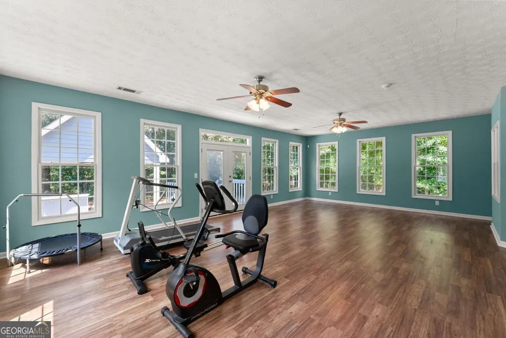 1194 Foster RD Statham, GA 30666
