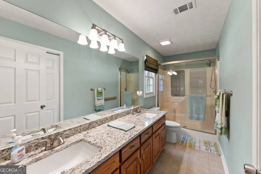 1194 Foster RD Statham, GA 30666