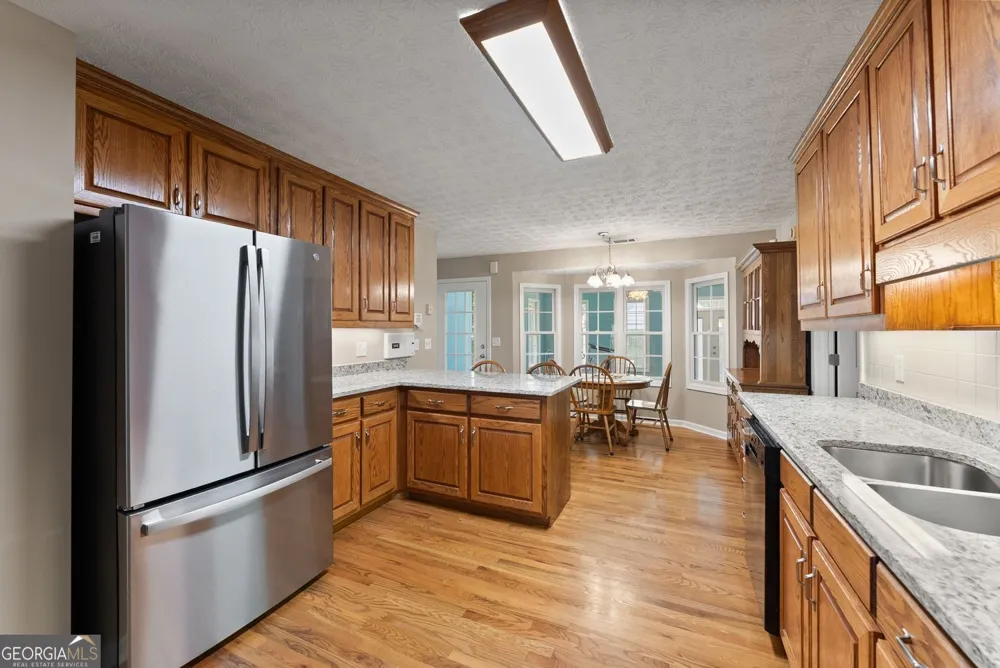 1194 Foster RD Statham, GA 30666