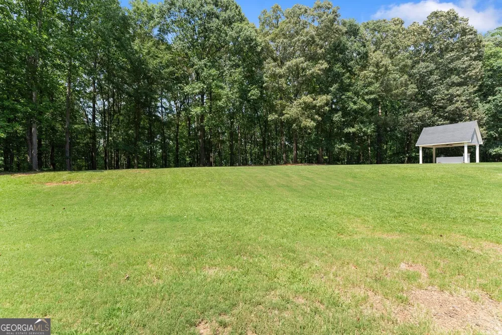 1194 Foster RD Statham, GA 30666
