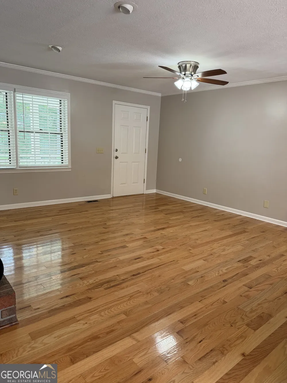 402 Skyline DR Dahlonega, GA 30533