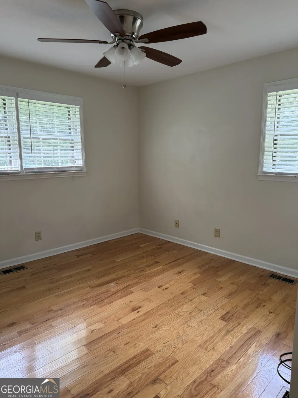 402 Skyline DR Dahlonega, GA 30533