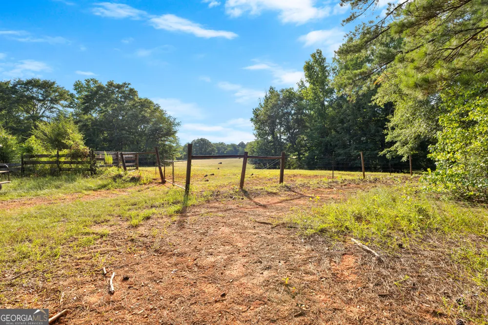 4091 Hollonville RD Williamson, GA 30292