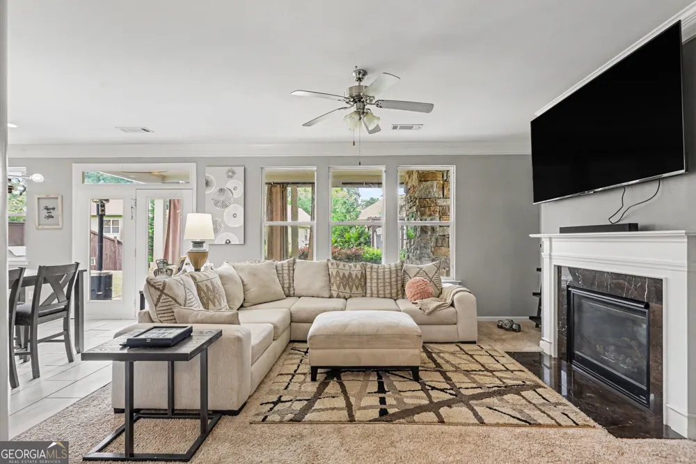 4402 Alysheba DR Fairburn, GA 30213