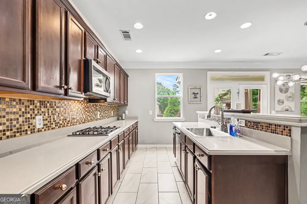 4402 Alysheba DR Fairburn, GA 30213