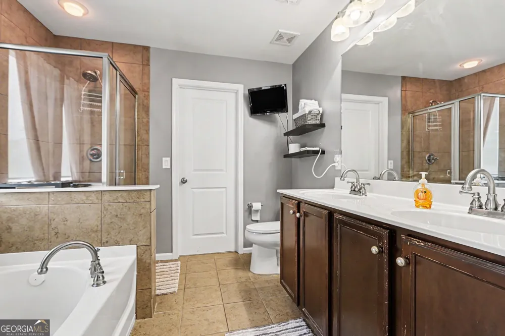 4402 Alysheba DR Fairburn, GA 30213