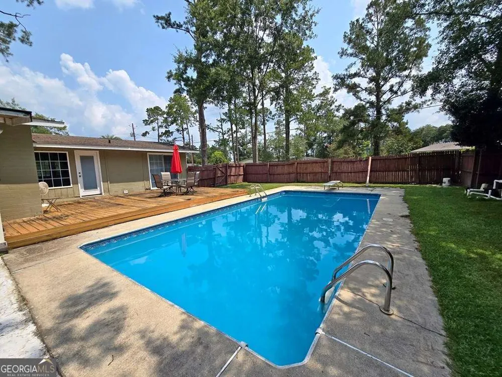 601 Azalea CIR Valdosta, GA 31602