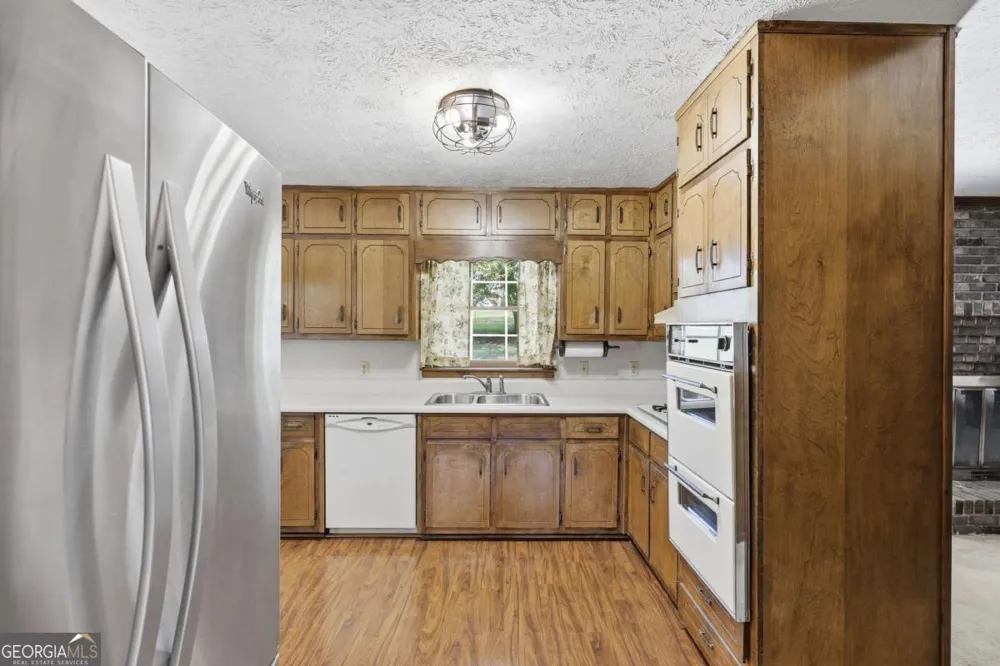 2171 Pinehurst RD Snellville, GA 30078