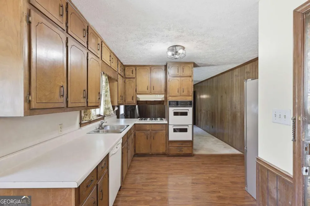 2171 Pinehurst RD Snellville, GA 30078