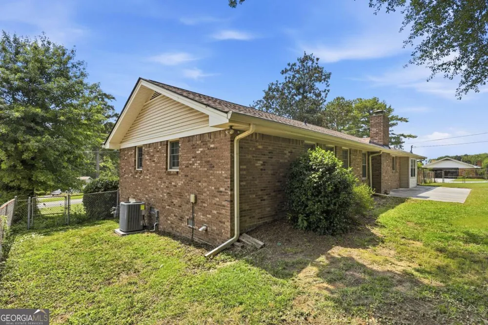2171 Pinehurst RD Snellville, GA 30078