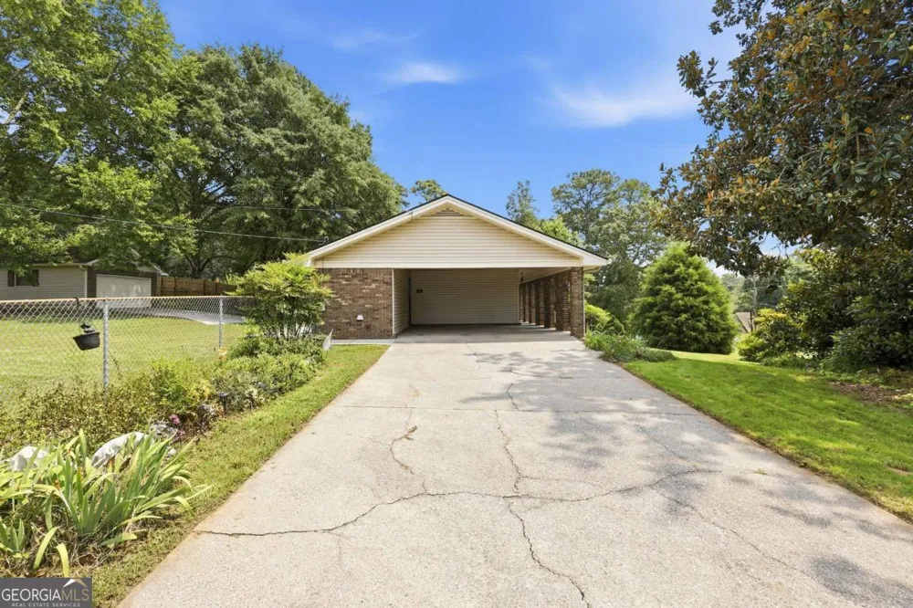 2171 Pinehurst RD Snellville, GA 30078