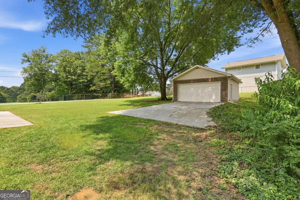 2171 Pinehurst RD Snellville, GA 30078