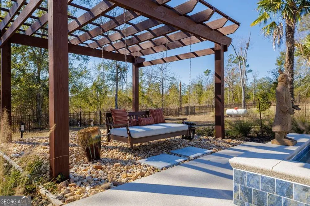 3778 Bear Lake RD Valdosta, GA 31601