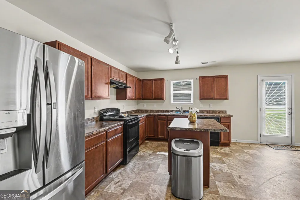 2072 Cedar Walk DR Conley, GA 30288