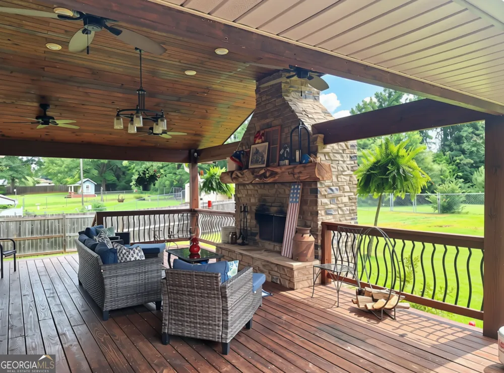 503 Crestview Lane Valley, AL 36854