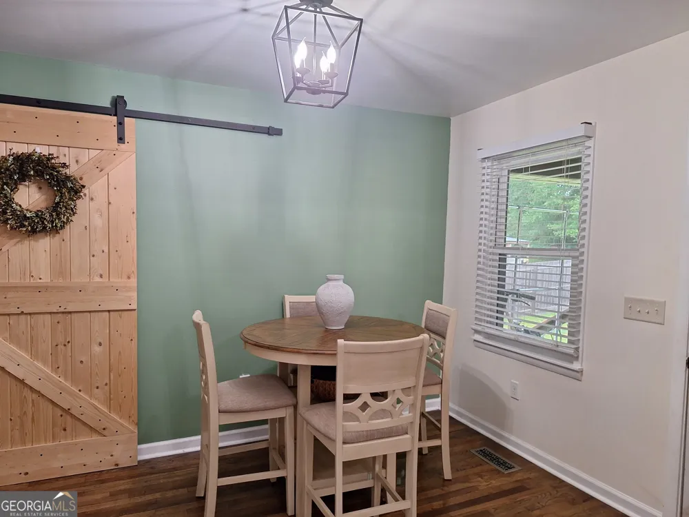 503 Crestview Lane Valley, AL 36854