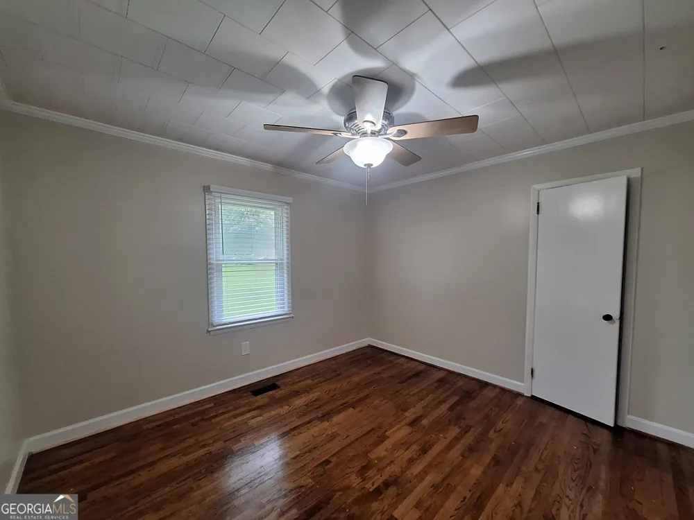 503 Crestview Lane Valley, AL 36854