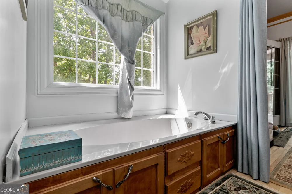 286 Killarney WAY Kingston, GA 30145