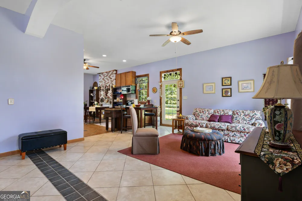 286 Killarney WAY Kingston, GA 30145