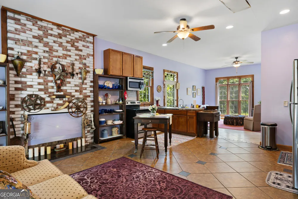 286 Killarney WAY Kingston, GA 30145