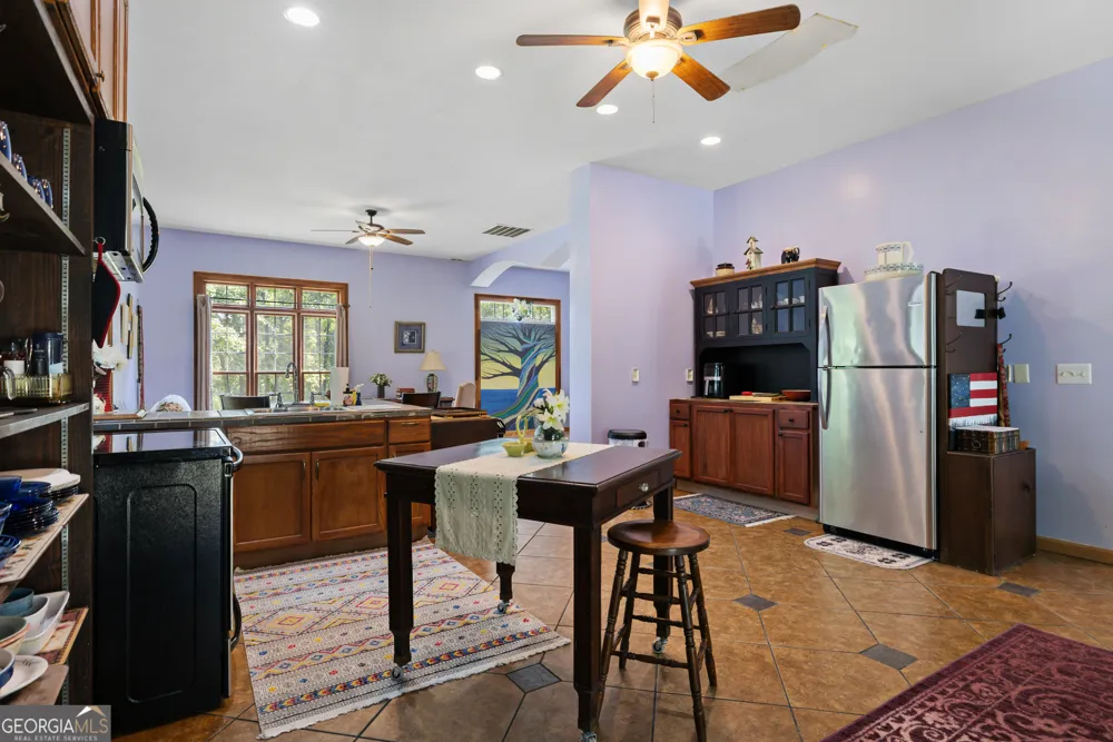 286 Killarney WAY Kingston, GA 30145