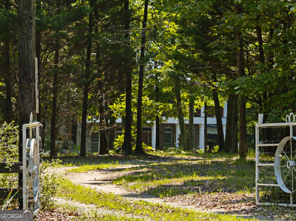 286 Killarney WAY Kingston, GA 30145