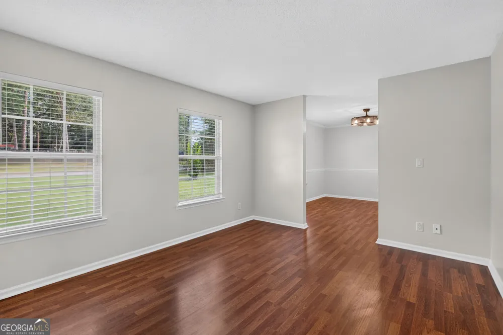 901 Queens CT Hinesville, GA 31313