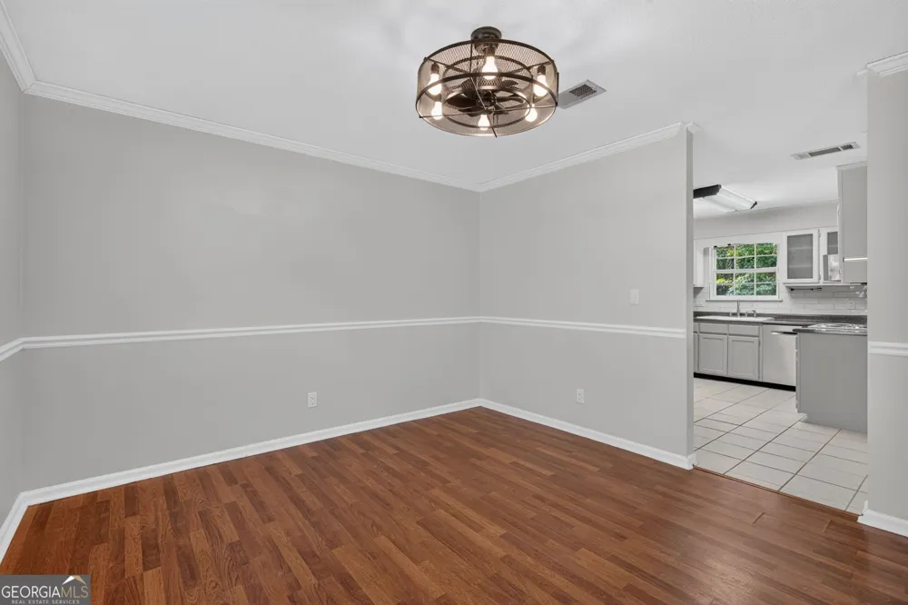 901 Queens CT Hinesville, GA 31313
