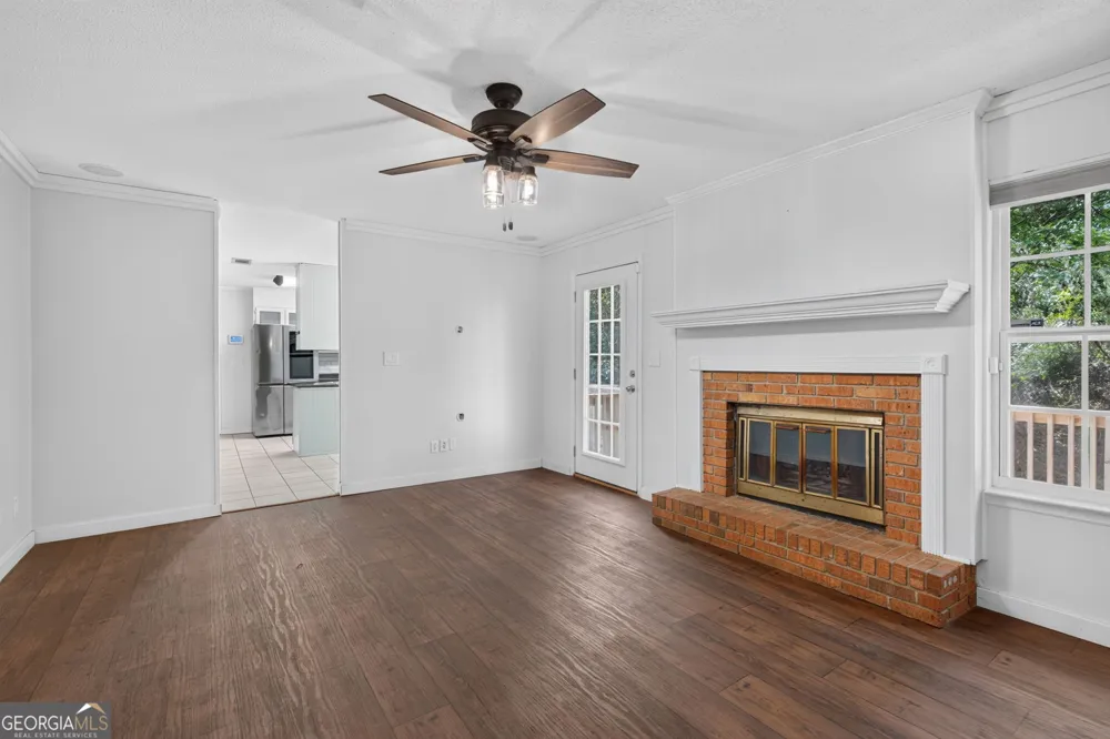 901 Queens CT Hinesville, GA 31313