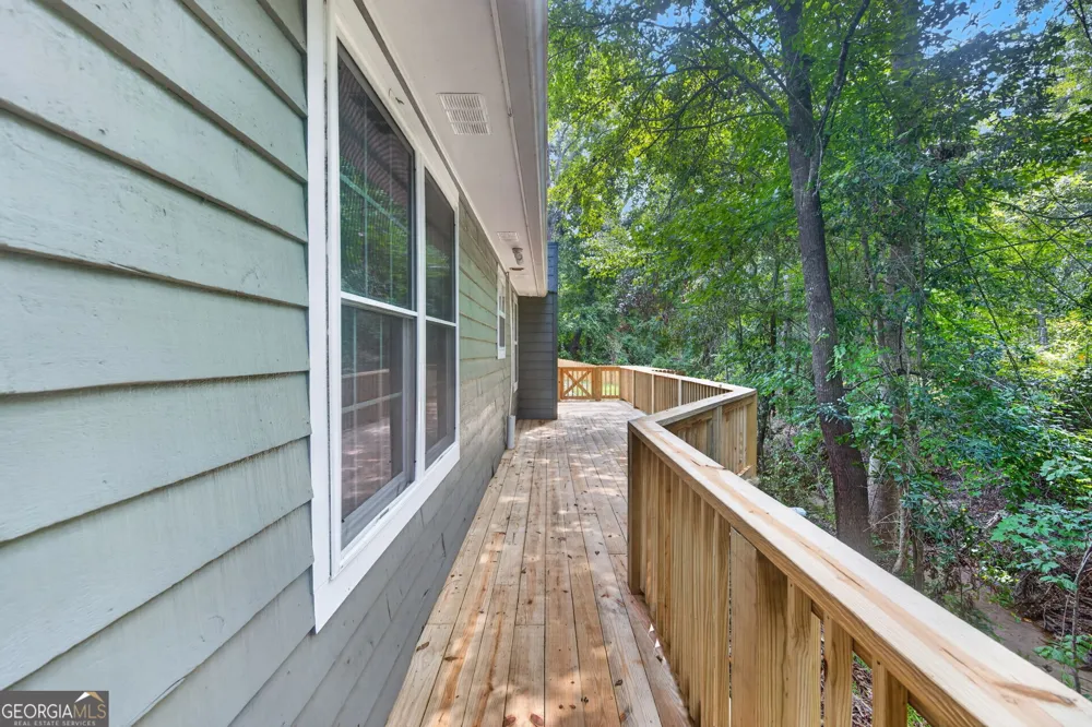 901 Queens CT Hinesville, GA 31313