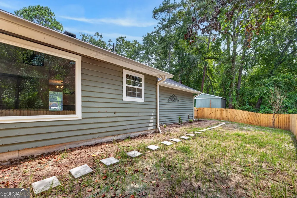 901 Queens CT Hinesville, GA 31313