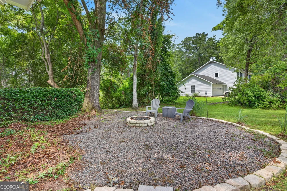 901 Queens CT Hinesville, GA 31313