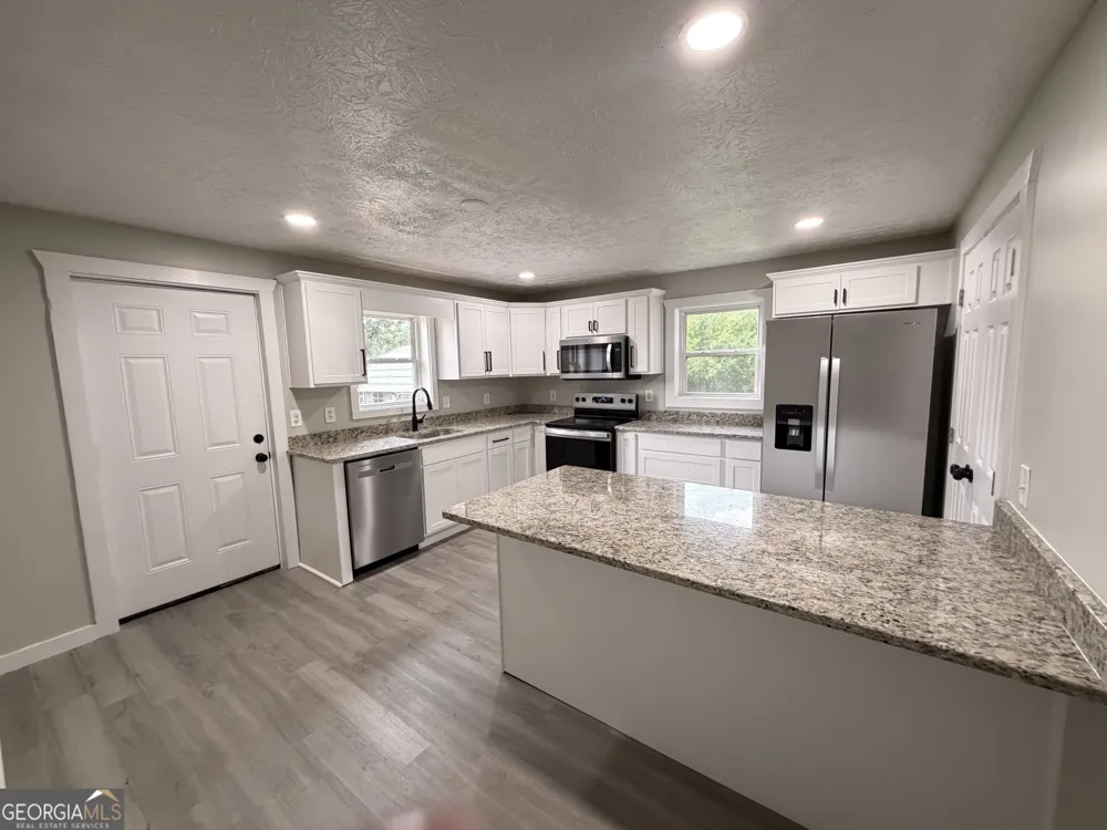 3303 21st AVE Valley, AL 36854