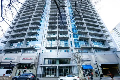 44 Peachtree PL NW