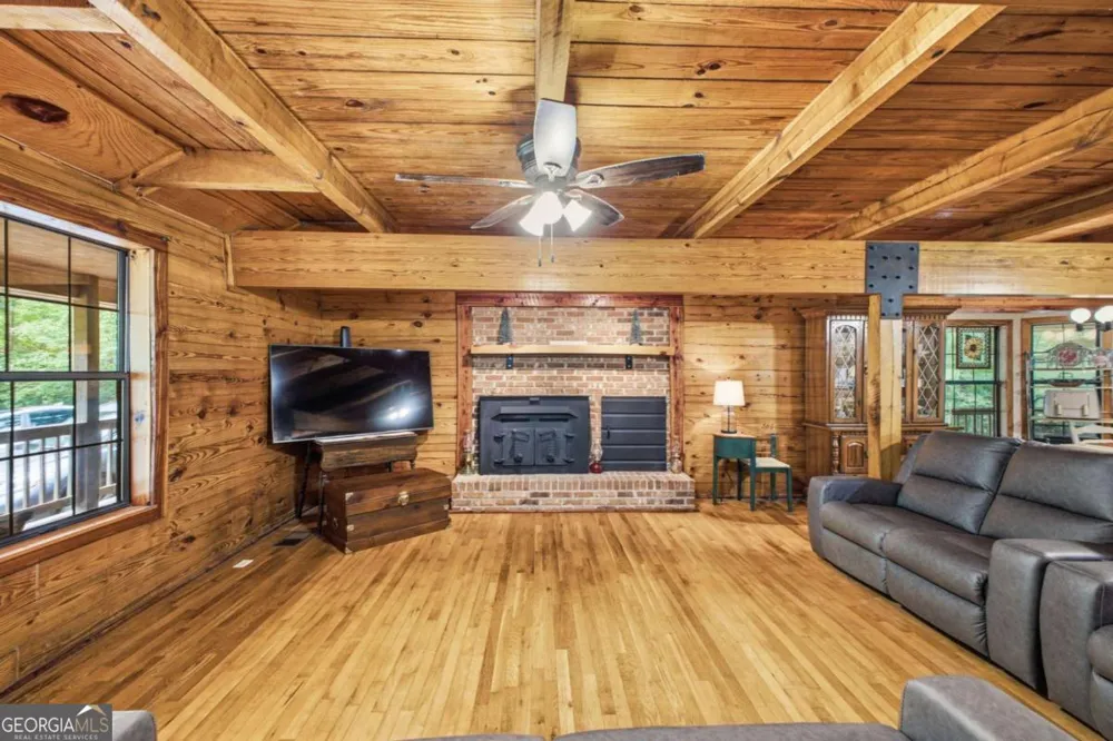 206 Henson RD SW Cave Spring, GA 30124